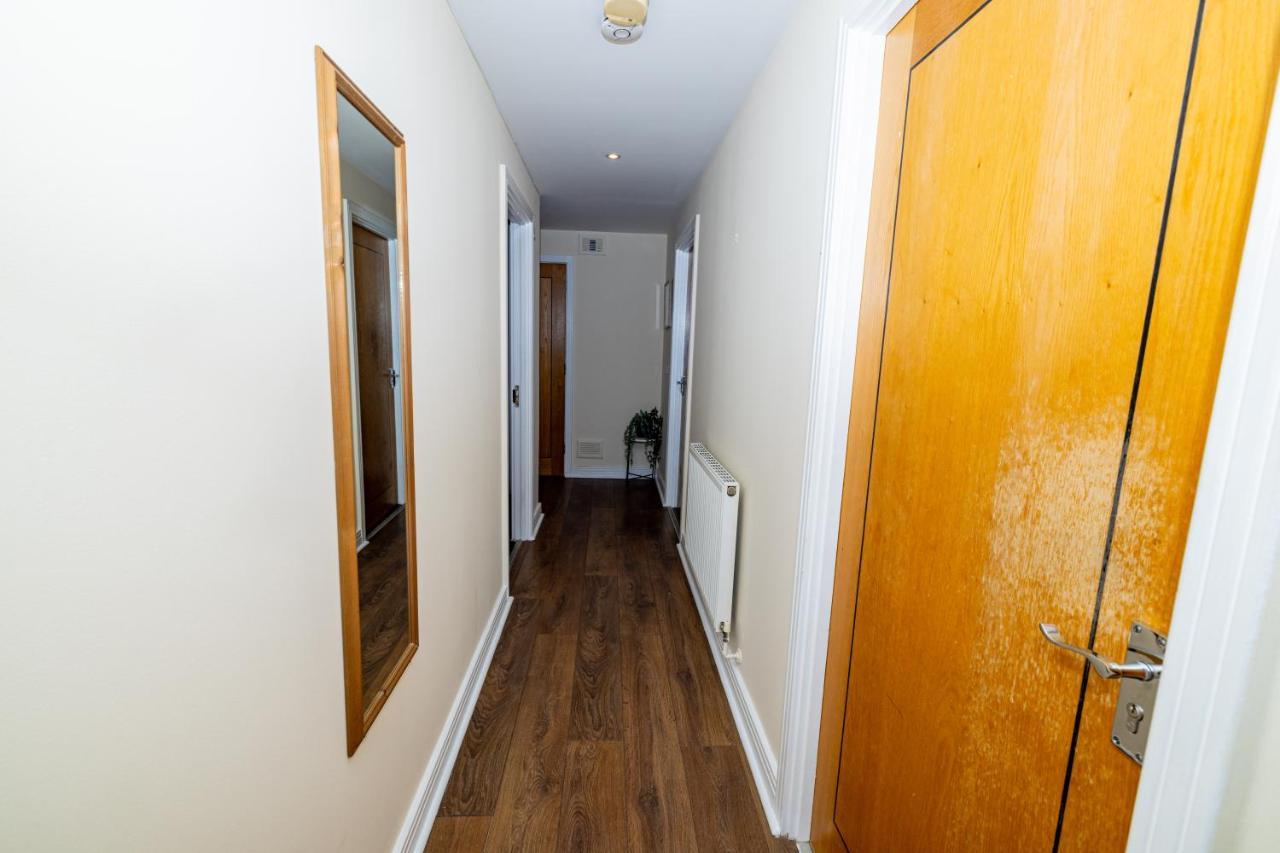 Two Bed Apartment Near Canary Wharf Londres Exterior foto